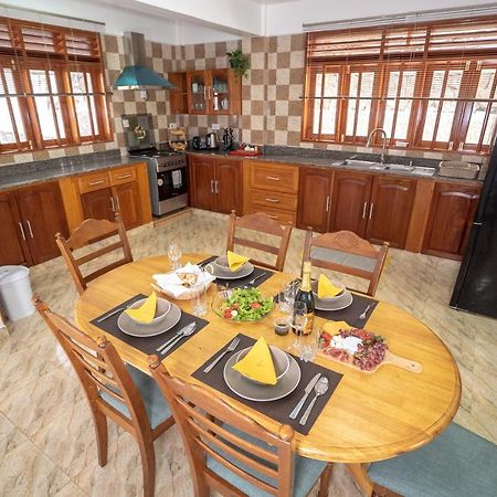 La Belle Residence Self Catering Accommodation 보발롱 외부 사진